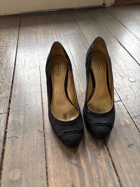 Coach Black Women's Pump with Signature Detail